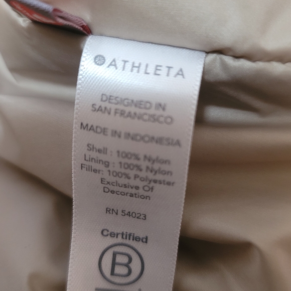 NWT Athleta Summit Coat - Picture 12 of 12